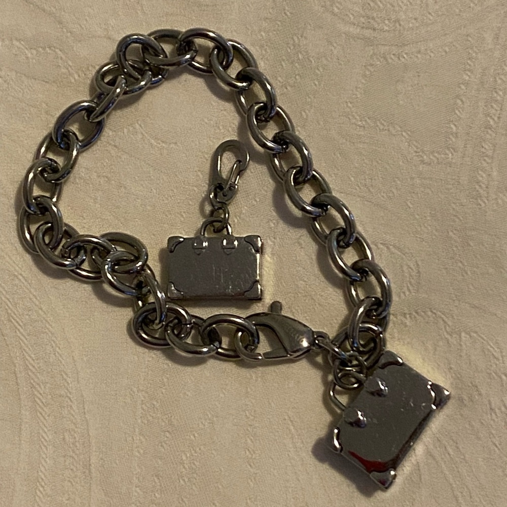 💯% Authentic Vintage Morellato suitcase bracelet and pendant 7.5” length